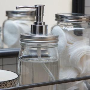 Ablage-vom-Ib-Laursen-Wandspiegel-in-schwarz