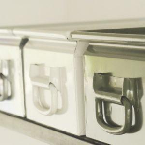 Aufbewahrung-von-House-Doctor-Heavy-in-Reihe