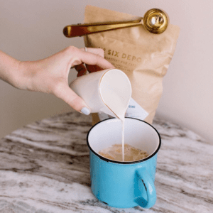 Emaille-kaffeetasse-by-canvas-home