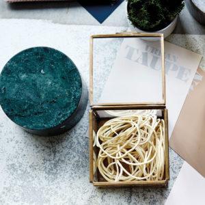 Glasbox-mit-Deckel-von-House-Doctor-in-messing