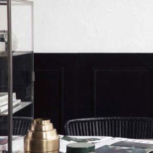 House-Doctor-Glasvitrine-aus-Zink