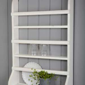 Ib-Laursen-Wandregal-Hanne-in-weiss