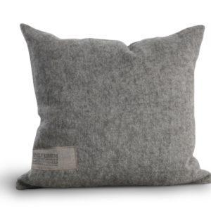 Kissen-und-Decken-Double-von-Lovely-Linen3