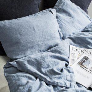 Leinenkissen-von-Kardelen-in-dusty-blue