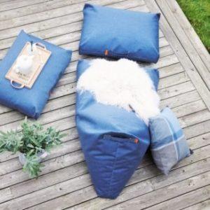 Lounge-Felix-mit-zwei-Felix-Kissen-und-Dekokissen