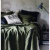 LovelyLinen-Bettw-sche-auf-dem-Bett-in-jeep-green-Abmessungen-155x220